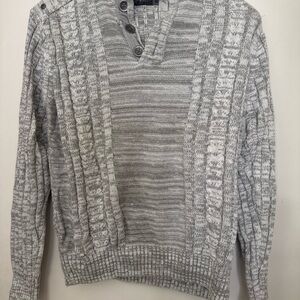 Retrofit V-Neck Gray Sweater